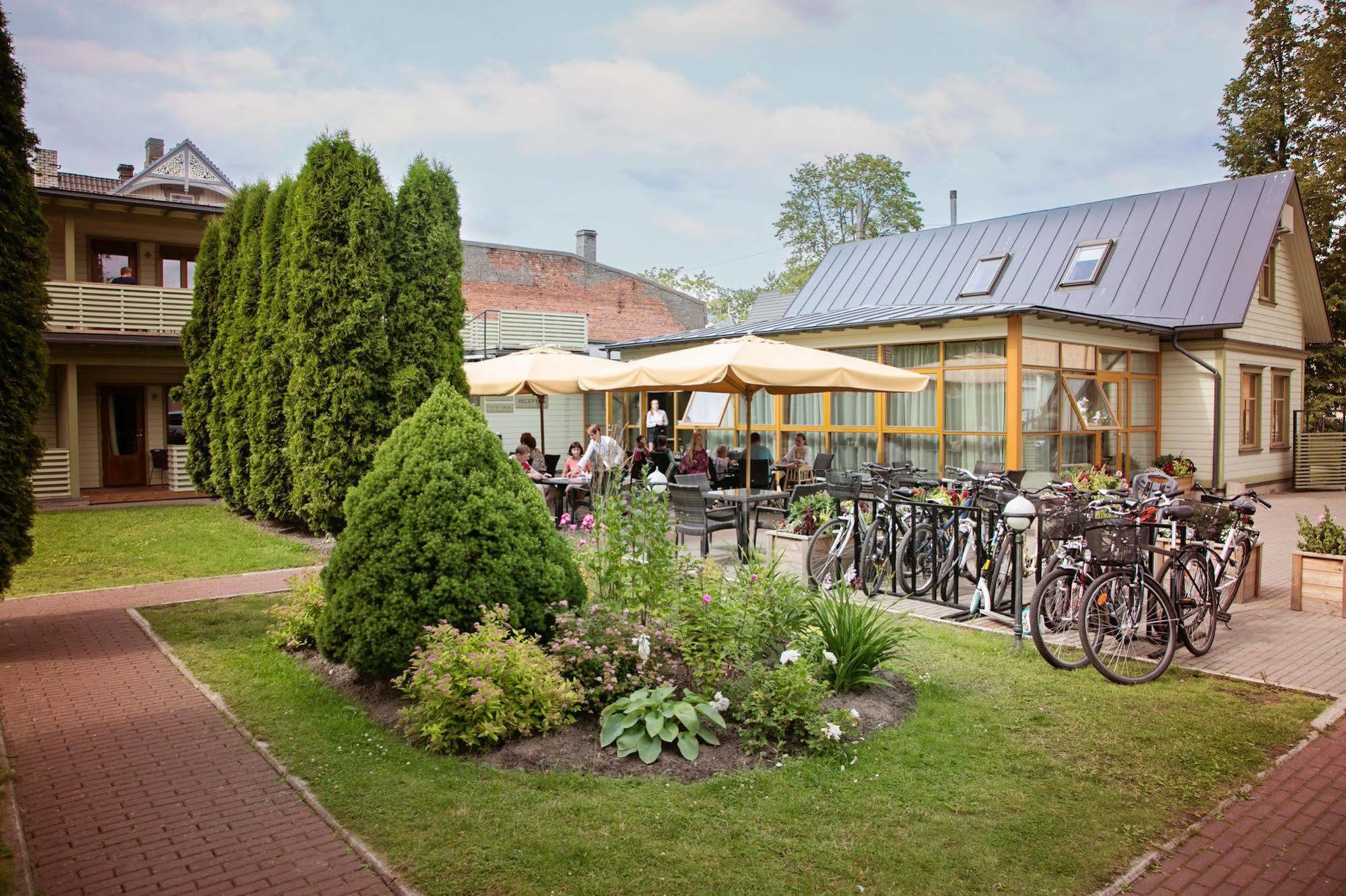 Kurgo Villa Self Check-In Hotel Pärnu Exterior foto